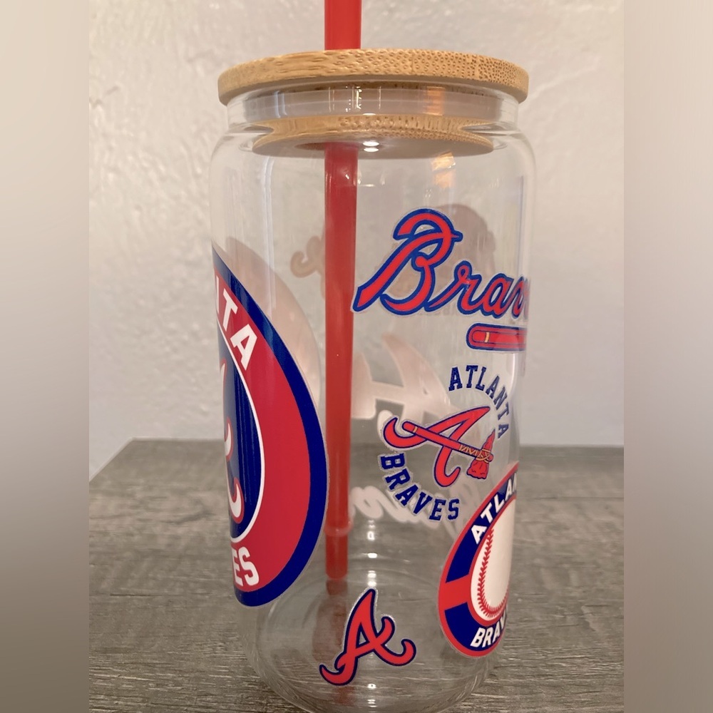 Atlanta Braves Logo Handcrafted Glass Tumbler - Picture 6 of 6
